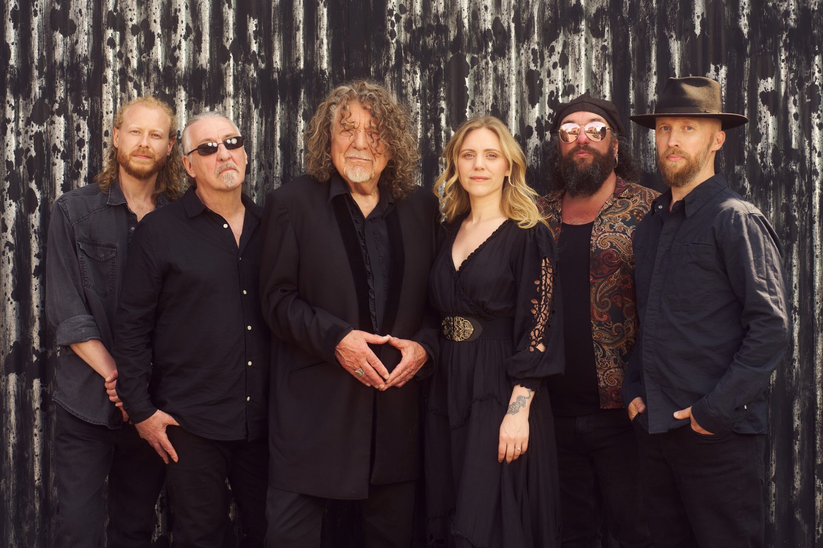 Robert_Plant_-_Saving_Grace_3_-_Photo_by_Tom_Oldham-scaled.jpg
